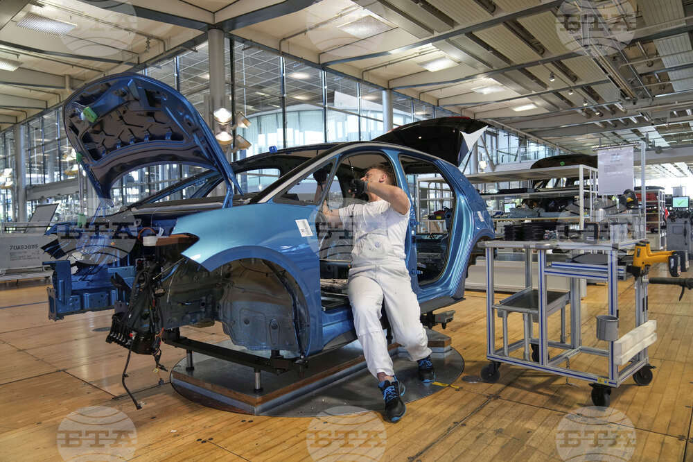 Бизнес климатът в германската автомобилна промишленост значително се е влошава през ноември, отчита „Ифо“