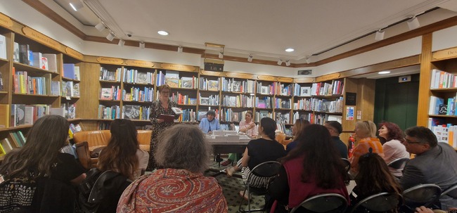 Писателката Здравка Евтимова и преводачката Яна Елис гостуваха в книжарница „Hatchards Piccadilly“ в Лондон