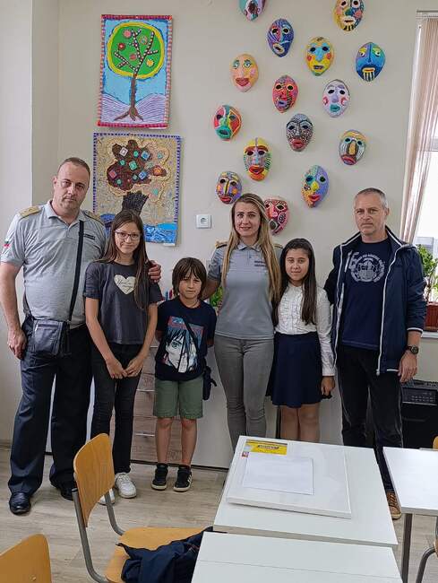 Рисунки на деца от Търговищка област ще участват в международния конкурс „С очите си видях бедата“