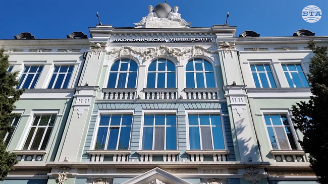 От значение е не мащабът на предизвикателствата, а този на мисленето, каза ректорът на Икономическия университет във Варна