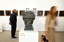 Вежди Рашидов - изложба