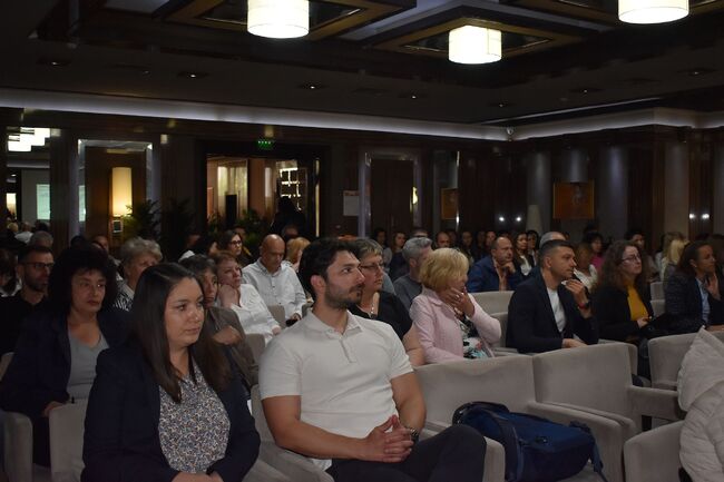 Община Разград: Заместник-кметът Хабибе Расим приветства участниците в 63-тата Асамблея на Асоциацията на еколозите от общините в България