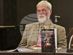 Бургас - „Аз, Радослава“ - Кристофър Бъкстон - книга - представяне