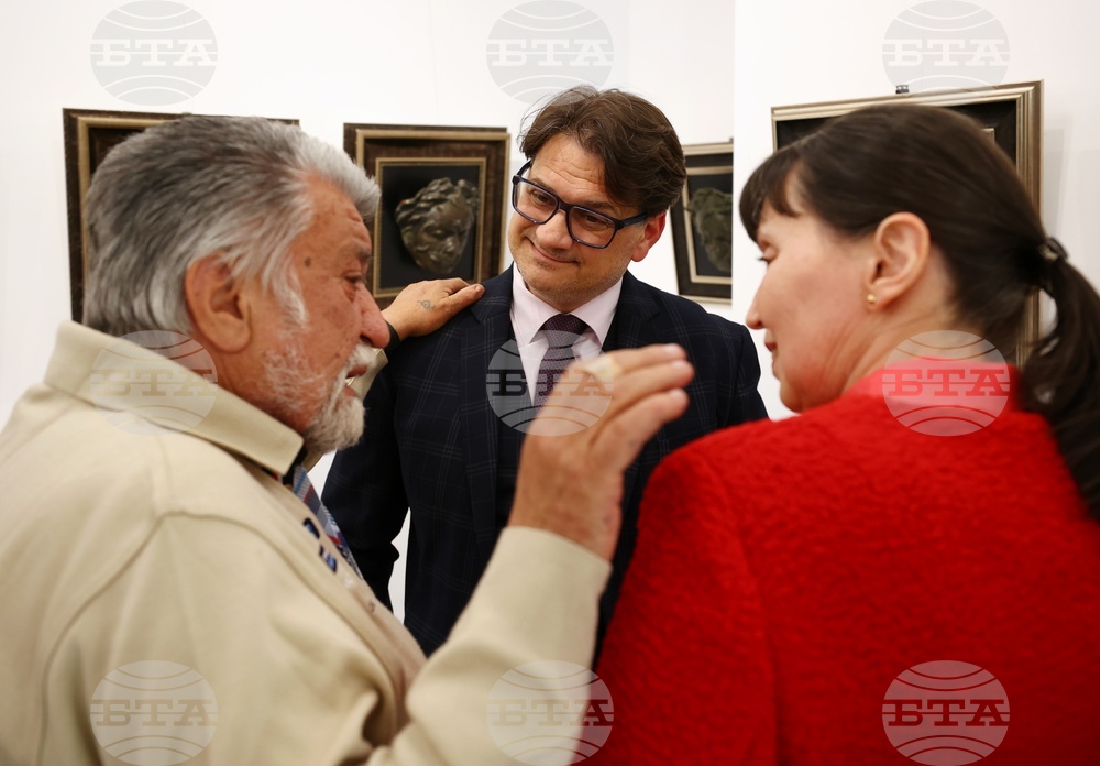 Вежди Рашидов - изложба