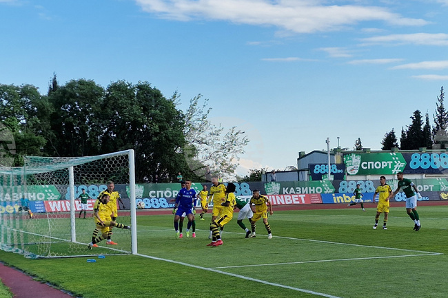 Ботев Пловдив записа убедителен успех над Берое в среща от Първа лига