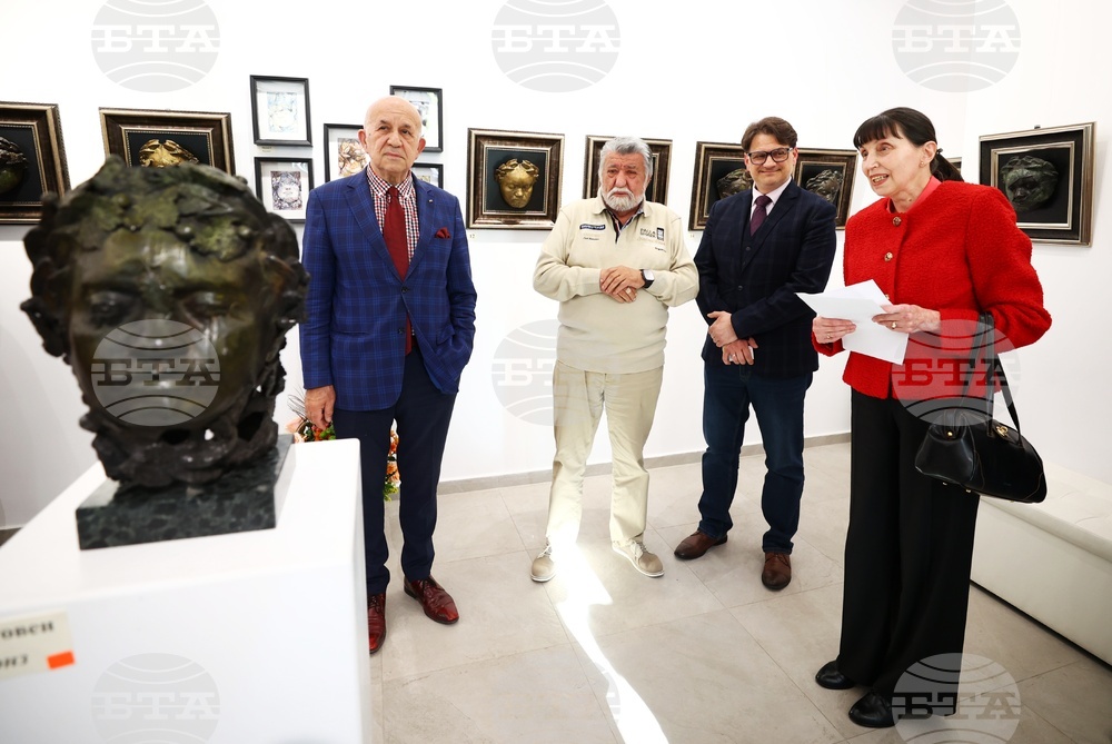 Вежди Рашидов - изложба