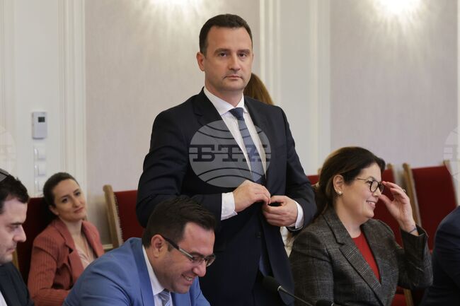 Договорът на "Булгаргаз" с турската компания "Боташ" не е изгоден за България, заявиха депутати в парламента