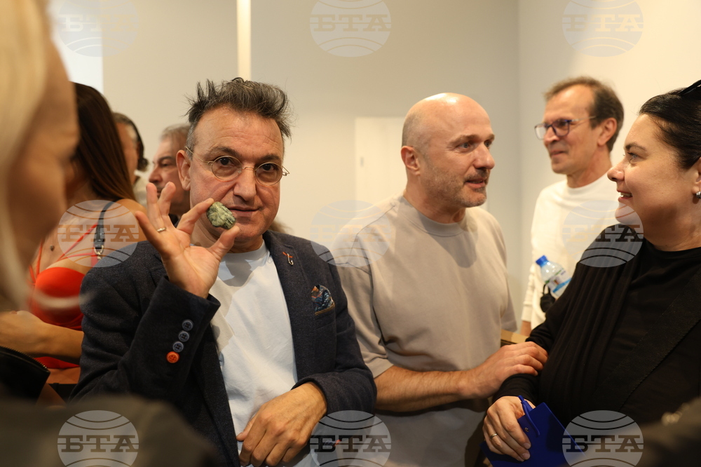 Васил Василев-Зуека - „Моят Дон Кихот“ - изложба