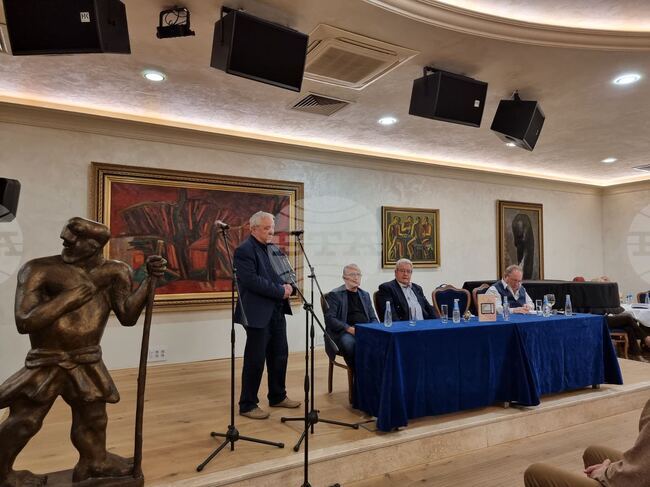 Книгата „Любов, лов и телевизия“ на Тома Иванов е повест за телевизията и за времето, в което живеем, каза Иван Гранитски