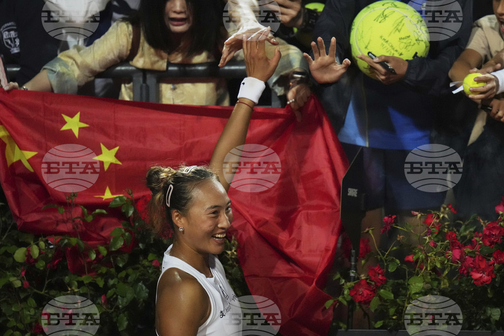 Цинвън Чжън елиминира Арина Сабаленка на четвъртфиналите на турнира по тенис в Рим