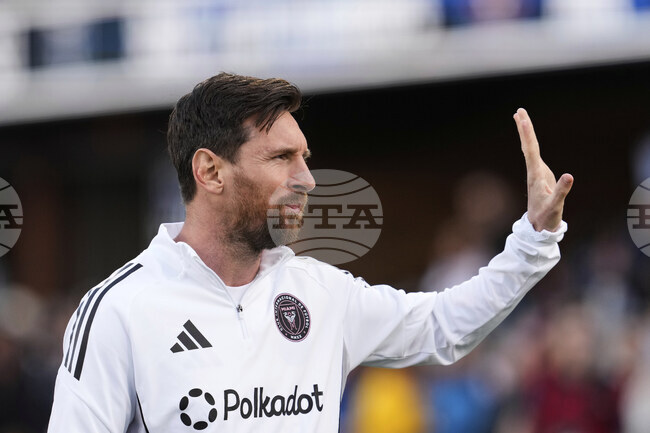 Селекционерът на Аржентина Скалони обмисля да остави Меси резерва срещу Чили