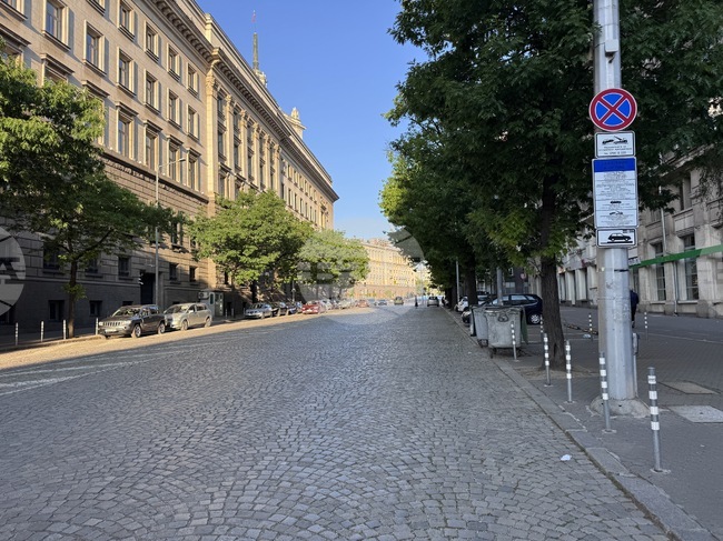 Наземният транспорт в София продължава да е в стачка и днес, метрото се движи