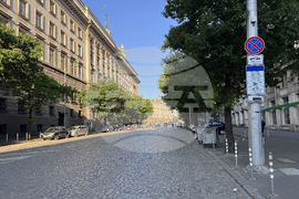 Градски транспорт - улица - трафик