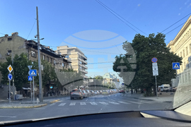 Градски транспорт - улица - трафик