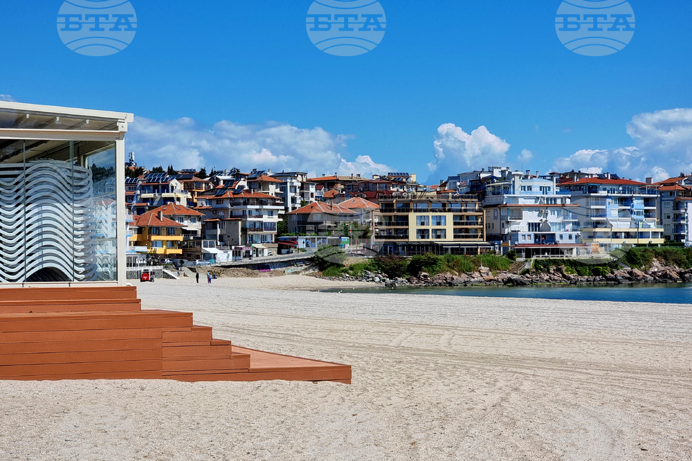 Созопол - плаж Хармани - син флаг