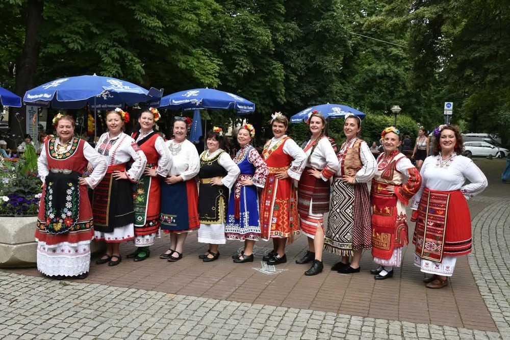 В Лион ще пресъздадем един от българските обичаи – седянка, каза пред БТА Дафинка Стоянова, диригент на хор „Българска роза“ в Мюнхен