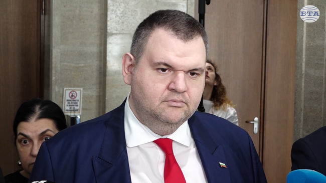 Виждам "страхотното управление на пуделите“, където те са управлявали, всичко е крах, коментира Делян Пеевски транспортната стачка в София