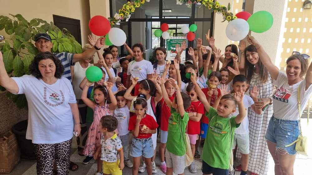 Българското училище „АзБуки“ в Тенерифе ще отпразнува петата година от създаването си с концерт на 29 май 