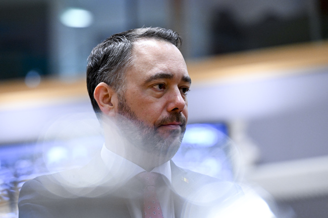 За Белгия постигането на военни разходи над два процента от БВП е невъзможно дори в средносрочен план, според външния министър Прево