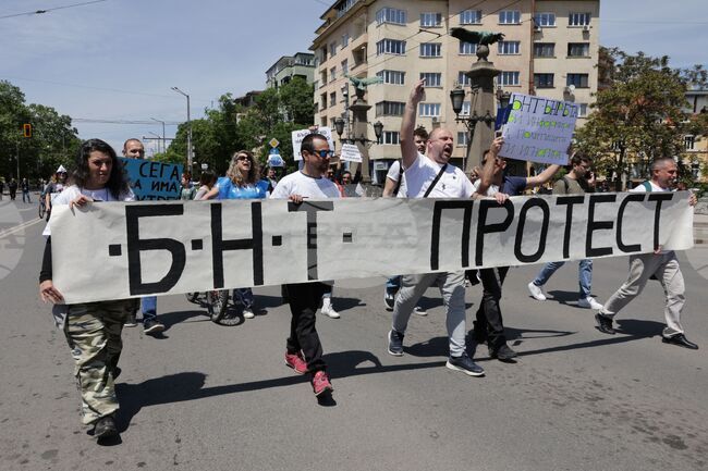 National Television Employees Consider Going on Strike over Low Salaries