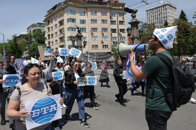 Union of Bulgarian Journalists Backs Protest of BTA, National Television and National Radio Staffers