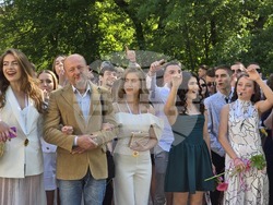 Ловеч - Езикова гимназия - абитуриенти