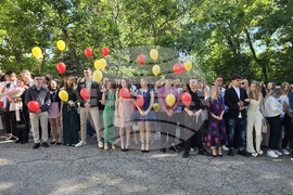 Ловеч - Езикова гимназия - абитуриенти