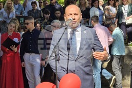 Ловеч - Езикова гимназия - абитуриенти