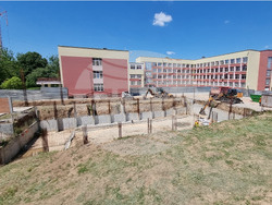 Русе - училище - спортна зала - строителство