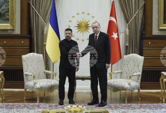 Ердоган е заявил пред Зеленски, че Турция ще продължи да допринася за сигурността на Украйна 