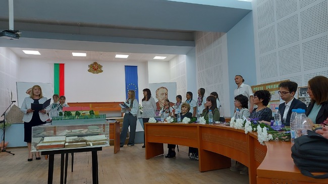 Основно училище „Филип Сакелариевич“ в Свищов чества 210 години от създаването си