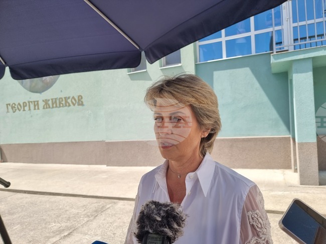 Ситуацията в Българския олимпийски комитет е демотивираща за българския спорт и за федерациите, коментира във Велико Търново Весела Лечева