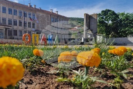 Опака – пролетен изглед