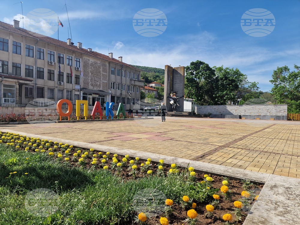 Опака – пролетен изглед