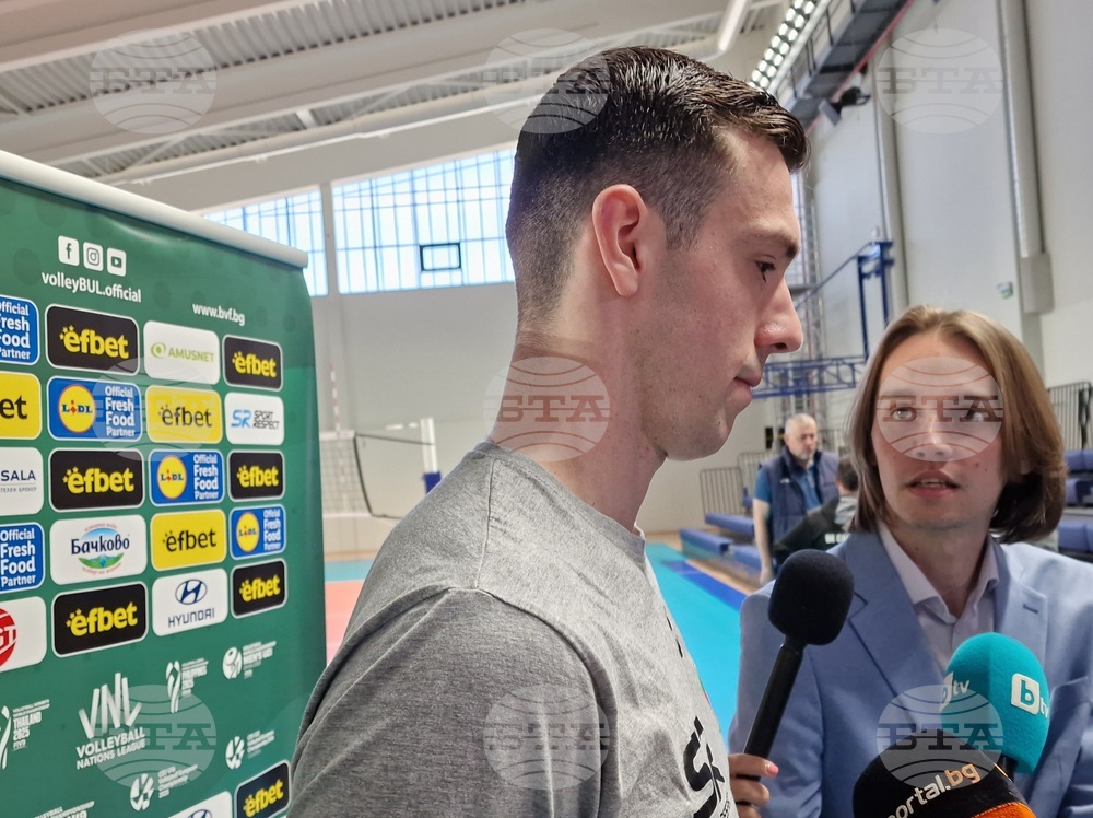 Аспарух Аспарухов преди мача със Словения: "Стараем се всеки ден да надграждаме, за да ставаме все по-добри и по-добри"