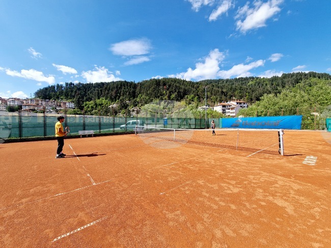 Тенис клуб "Смолян 2013" организира традиционния турнир Smolyan open с благотворителна цел 