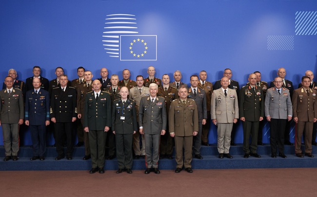 ЕС предвижда да достави на Украйна през следващите месеци два пъти повече боеприпаси, отколкото миналата година