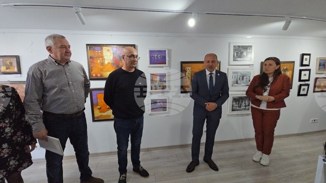 Живопис и графика представи художникът Румен Нисторов в арт галерия „Мостове“ в Ловеч