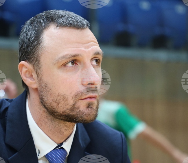 "Гордея се с моя отбор", каза наставникът на баскетболния Балкан Васил Христов