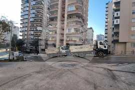 Турция - земетресения - срутени сгради - техника