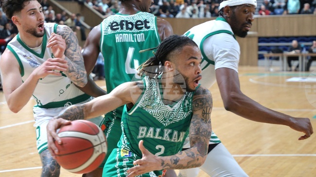 Балкан записа убедителен успех при гостуването си на Берое и се върна на върха в НБЛ