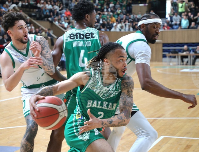 Балкан записа убедителен успех при гостуването си на Берое и се върна на върха в НБЛ