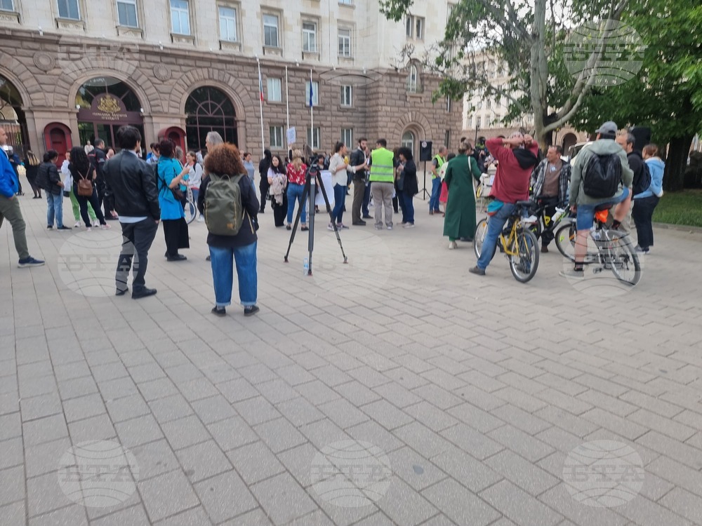 Втори протест "Училището не е църква" се организира тази вечер в София