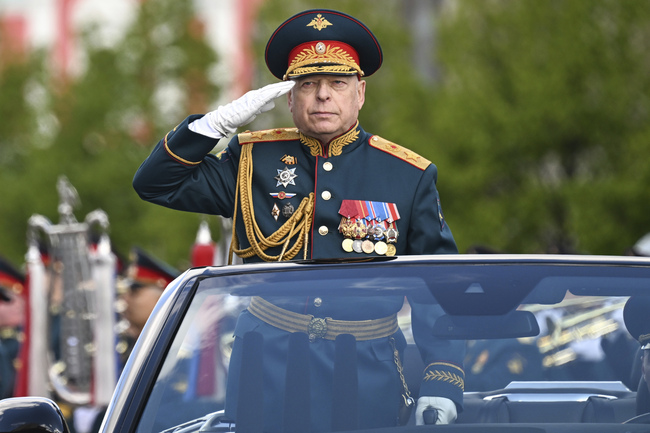 Путин освободи от длъжност командващия сухопътните войски на Русия и го назначи за член на Съвета за сигурност на страната