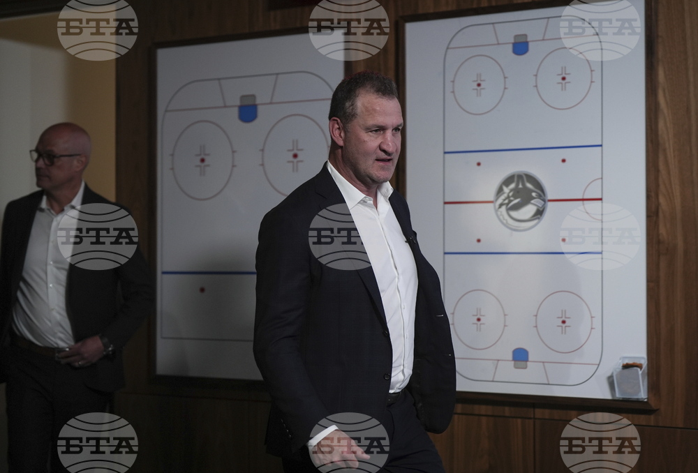 Canucks Foote Hockey