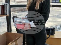 Снимка: Нов български университет – Нов български университет се включи в благотворителната инициатива за събиране на книги за библиотеката в Болград, Украйна