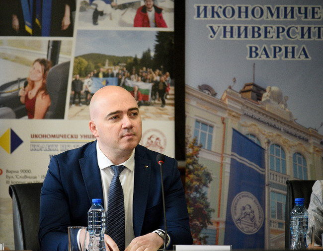 В Германия записванията за лятна почивка у нас са се увеличили с 30 на сто, каза министър Илин Димитров във Варна