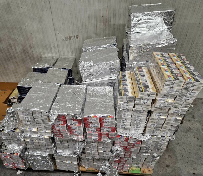 Агенция "Митници": Над 140 000 къса контрабандни цигари задържаха митническите служители на МП Капитан Андреево