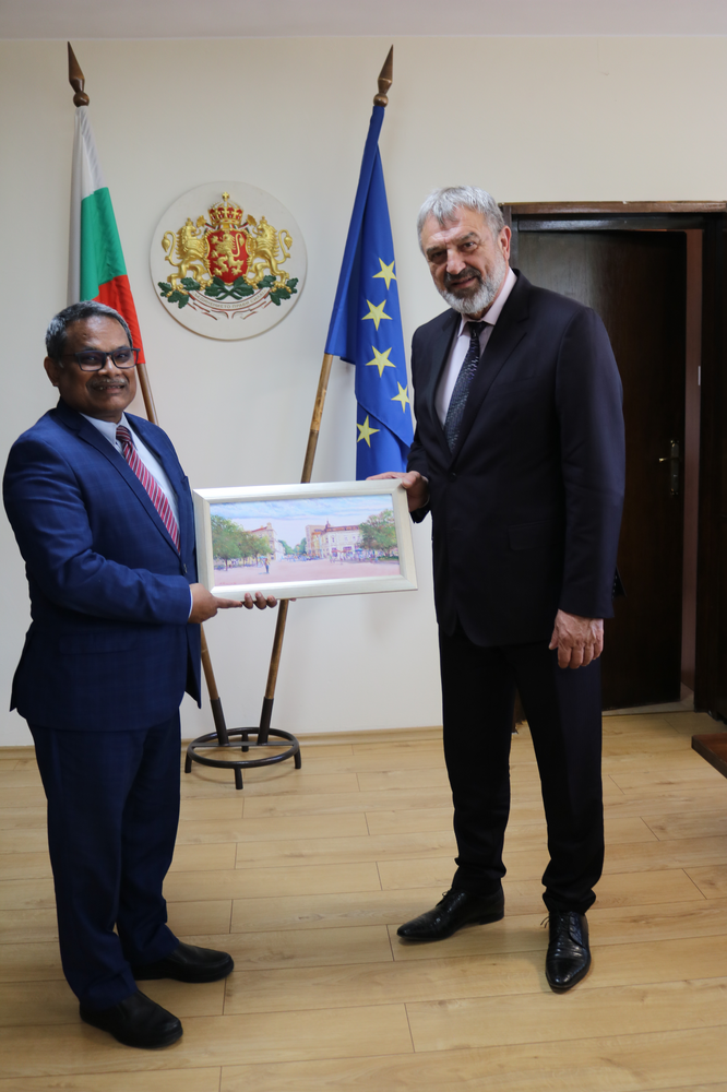 Ръководството на Областна администрация – Русе се срещна с посланика на Индия в България 