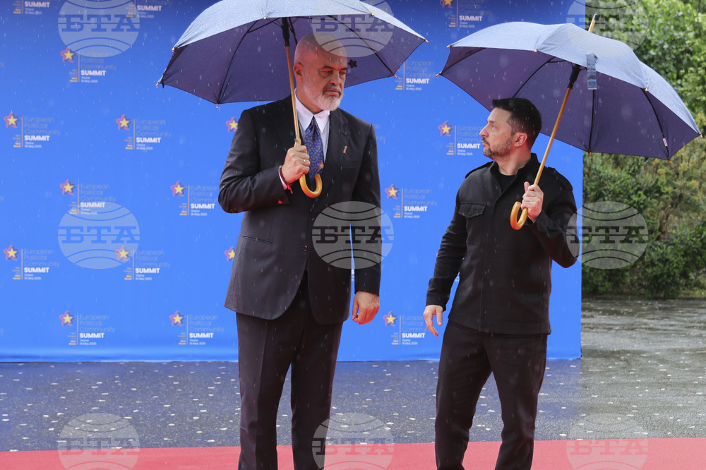 Зеленски е информирал албанския премиер Еди Рама за ситуацията на фронта и в дипломацията по време на телефонен разговор